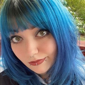 Meet your Posher, Jade